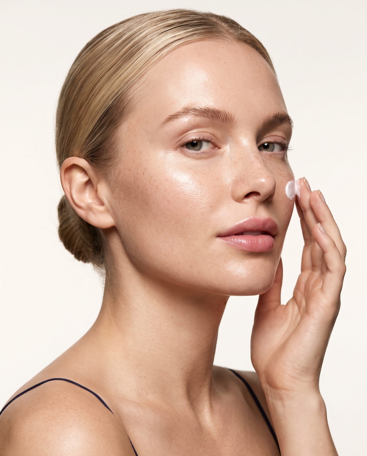 Tranexamic & Niacinamide Brightener